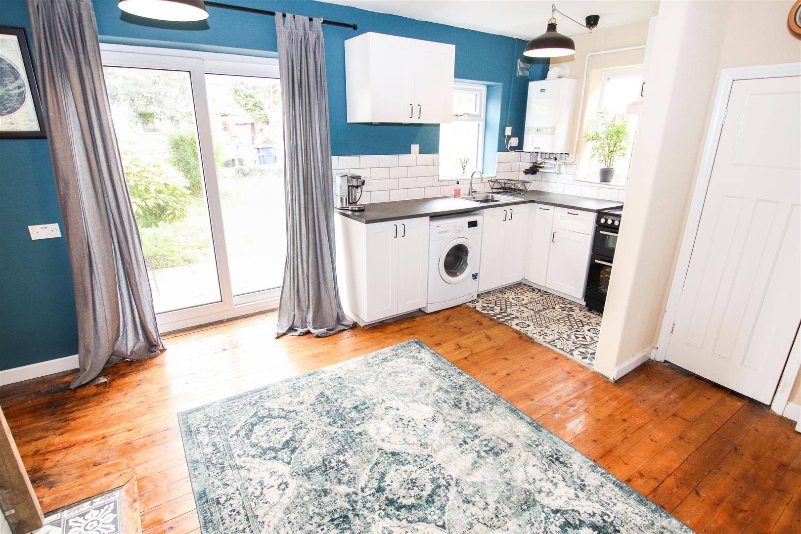FITTED KITCHEN / DINING ROOM